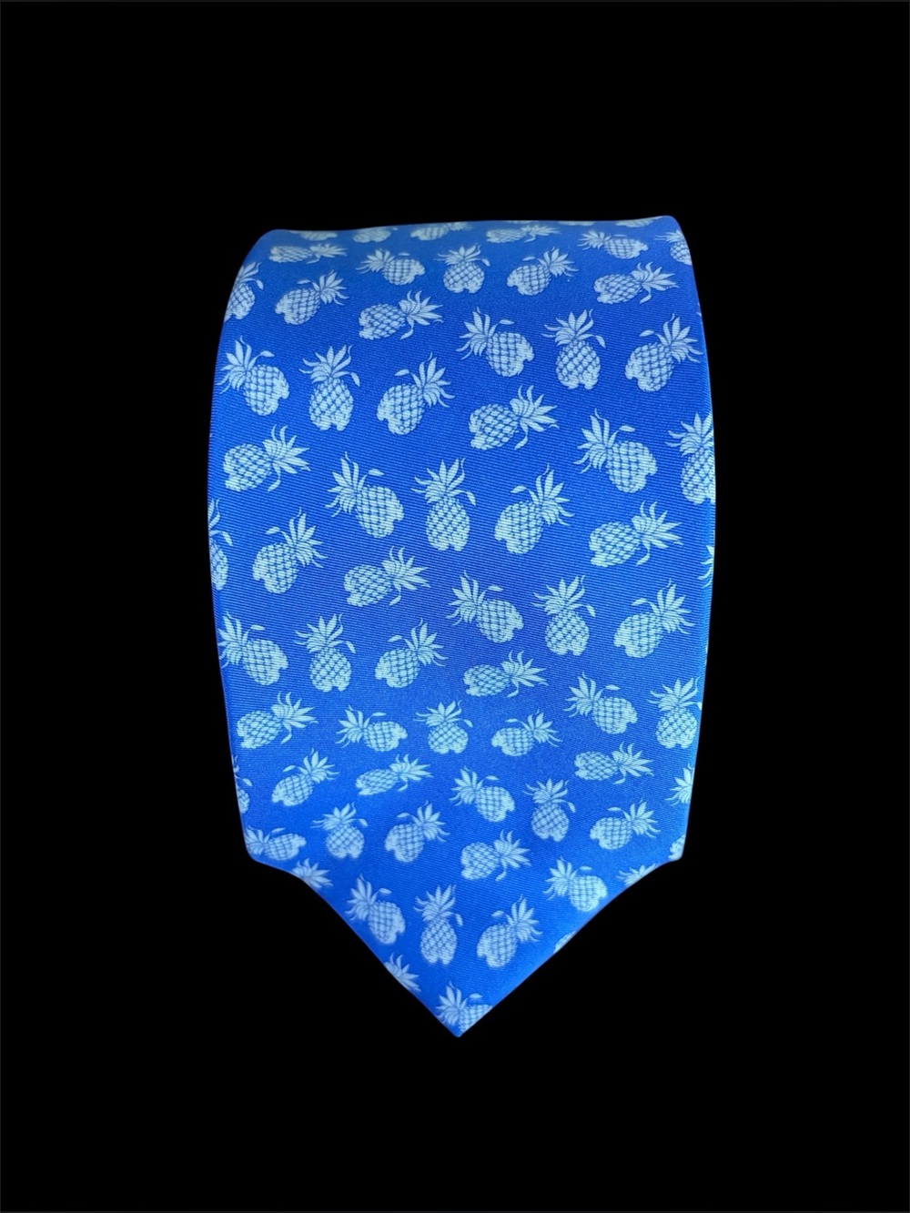 Lands’ End Men’s Blue Tie Pineapple All Over Design 100% Silk